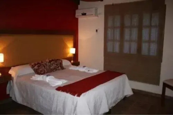 Room 5 of 10
