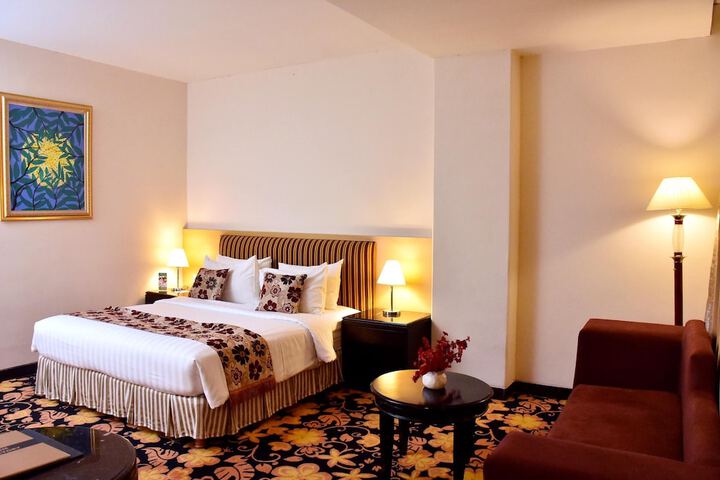 Room 17 of 47