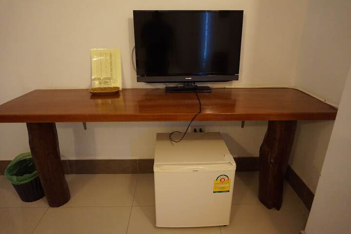 Room 10 of 20