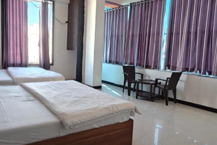 Ashirwad Hotel & Family Restaurant