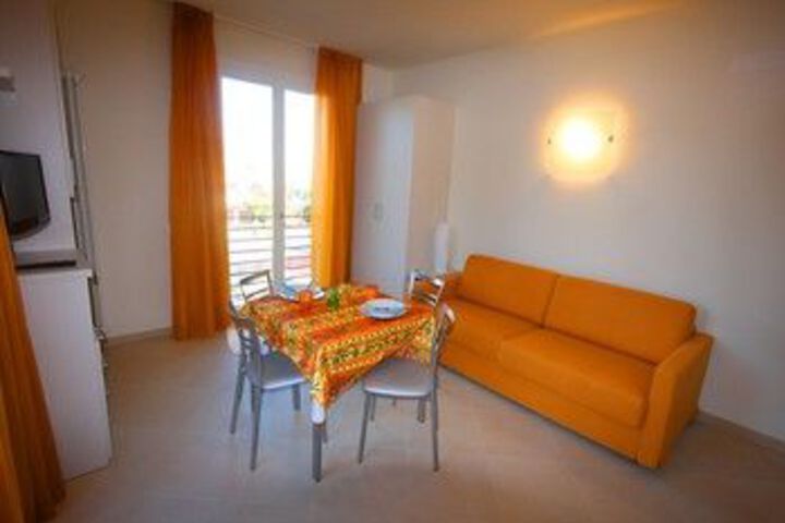 Room 20 of 97