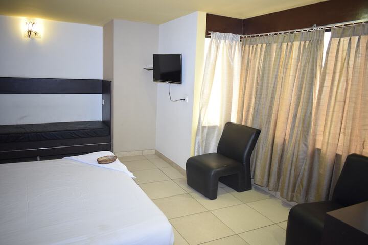 Room 15 of 34