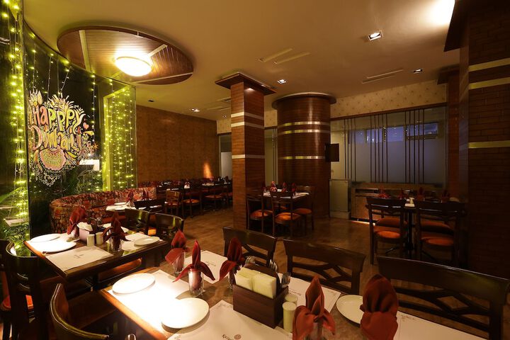 Dining 59 of 73