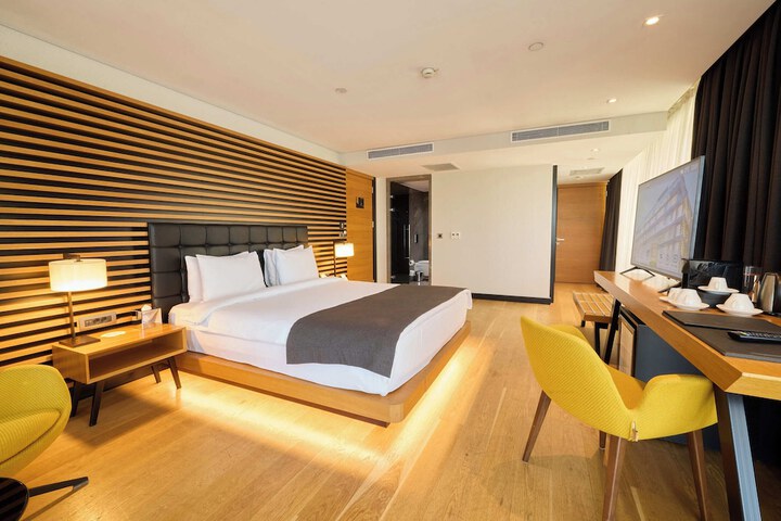 Room 113 of 203