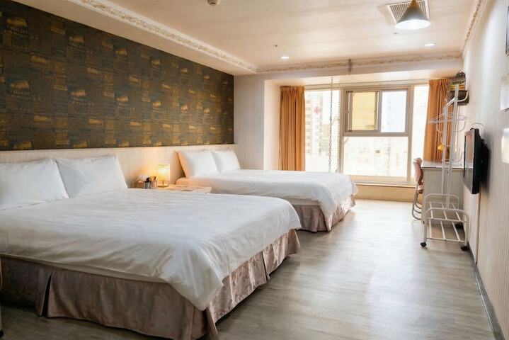 Room 16 of 79