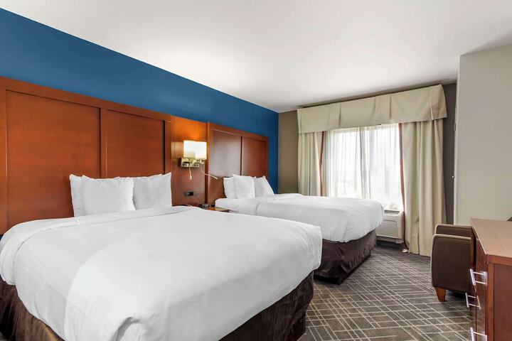 Suite 2 Queen Beds (12 of 20)