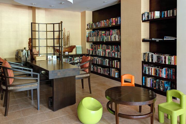 Hotel Interior 115 of 141