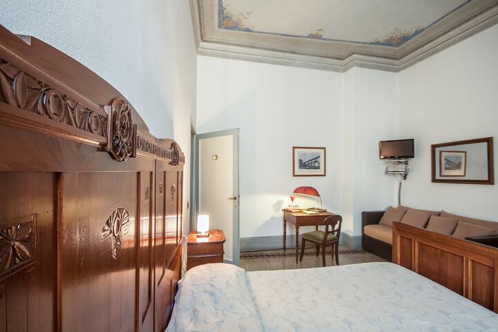 Room 5 of 58