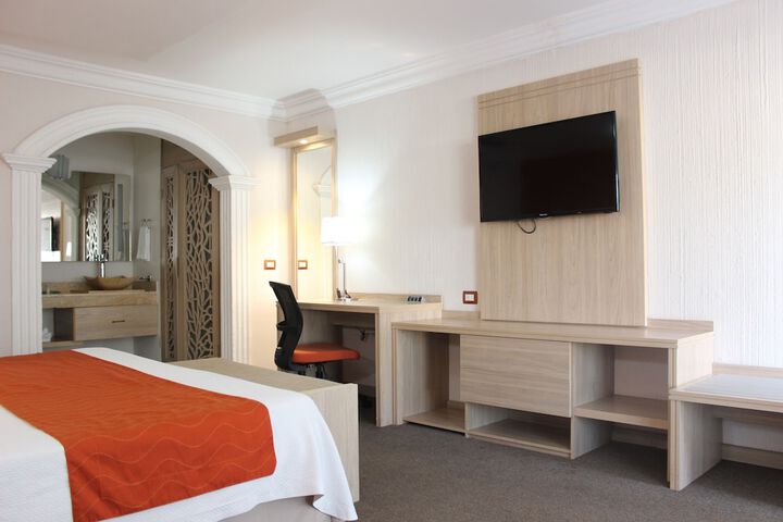 Room 8 of 42
