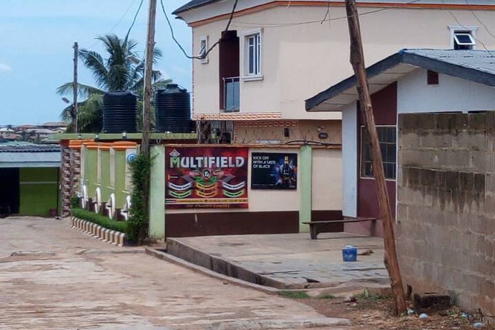 MULTIFIELD HOTEL & SUITES