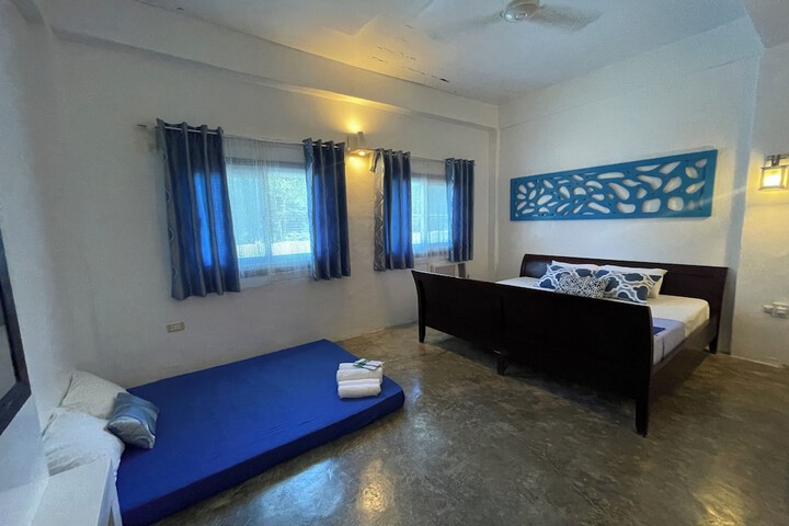 Room 6 of 60