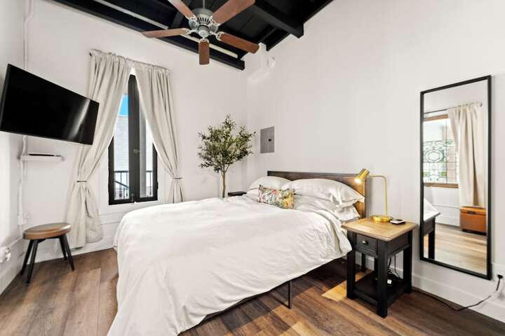 Room 26 of 191