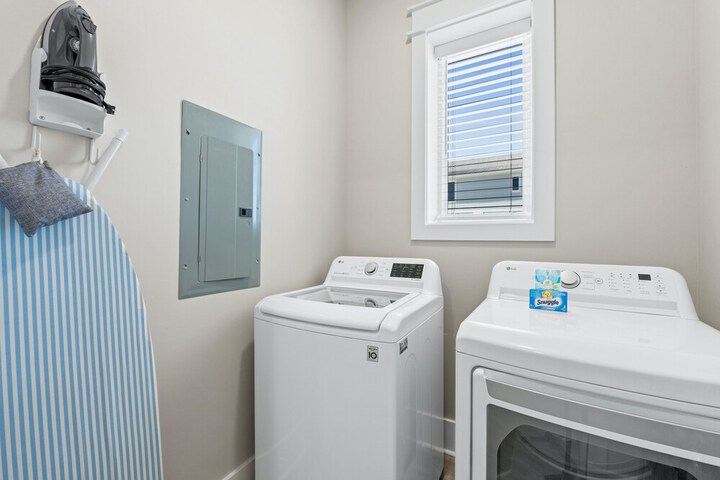 Laundry 67 of 100