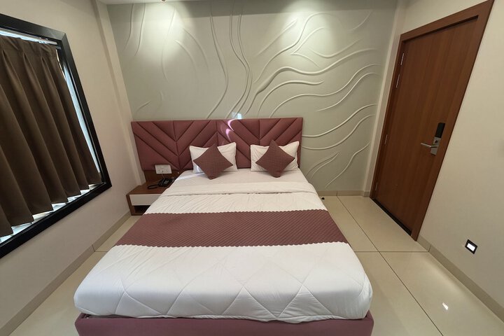 Room 6 of 56