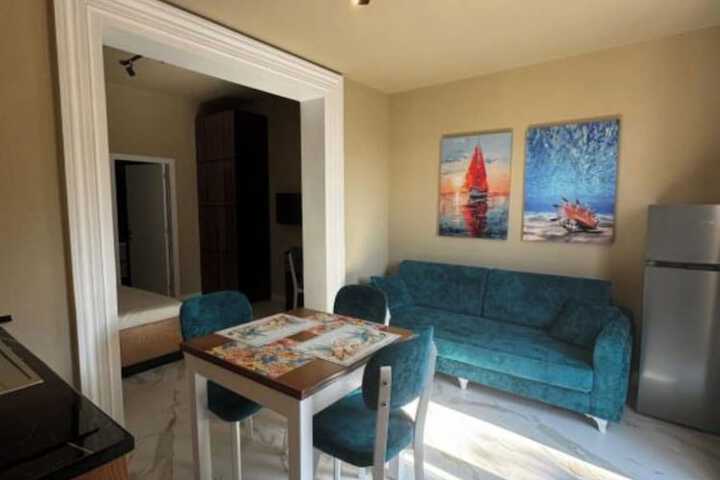 Room 10 of 20