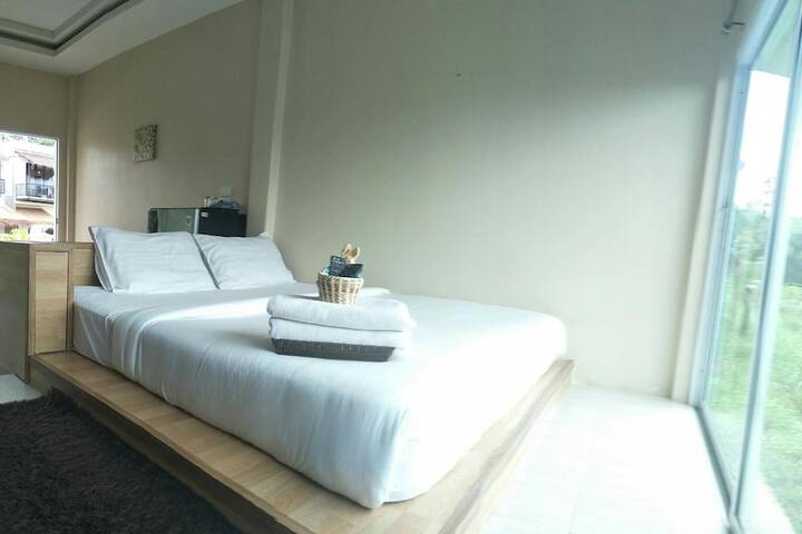 Room 25 of 59