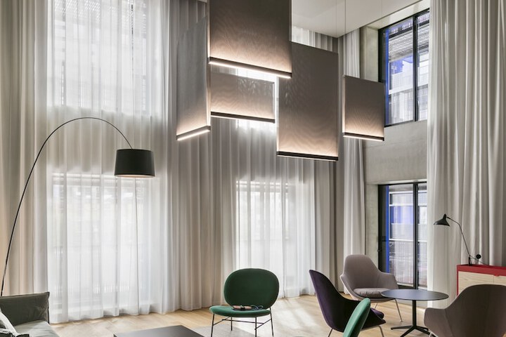 Entrance & Lobby