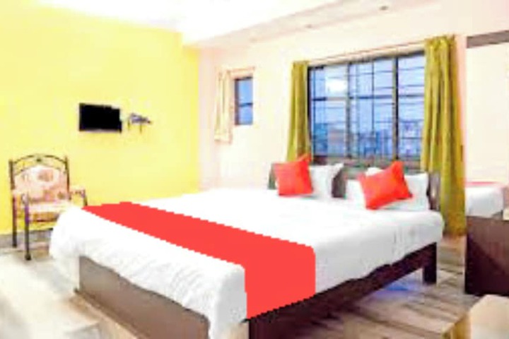 Room 13 of 20