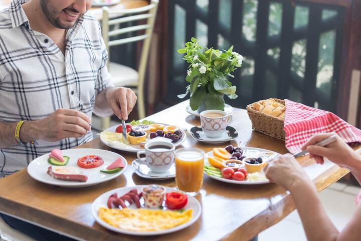 Breakfast/Coffee Service 118 of 132