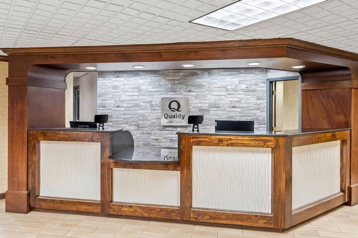 Entrance & Lobby