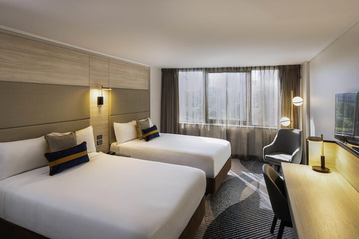 Room 21 of 108
