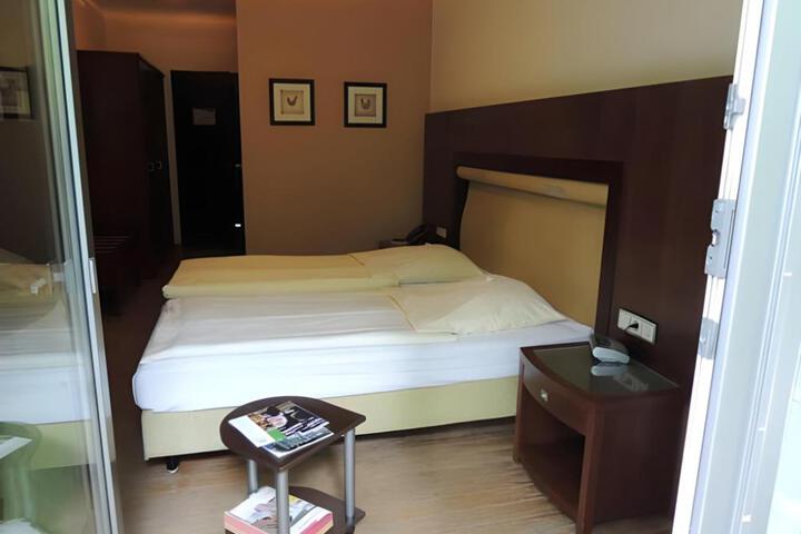 Photo 14