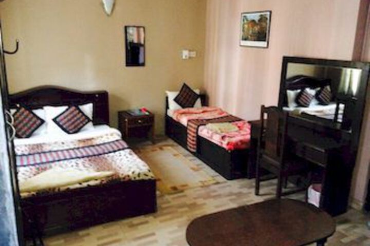 Room 10 of 26