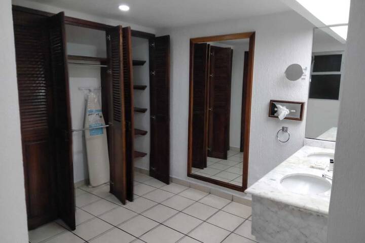 Room 21 of 54