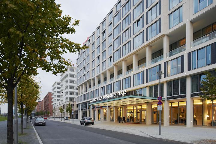Hotel 76 of 78