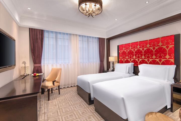 Room 16 of 50