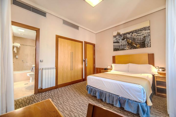 Room 38 of 99
