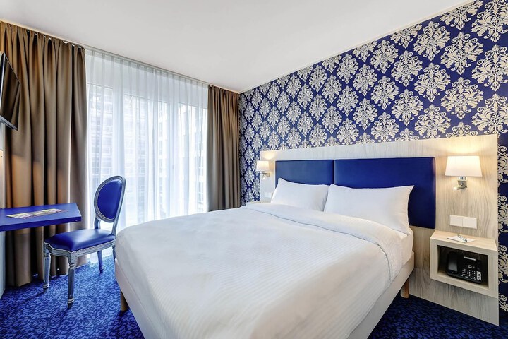 Room 20 of 43
