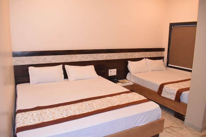 Room 4 of 21
