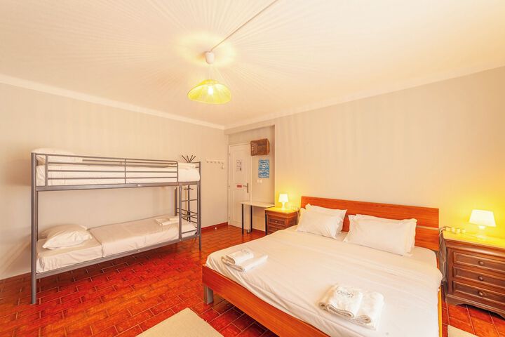 Room 29 of 194