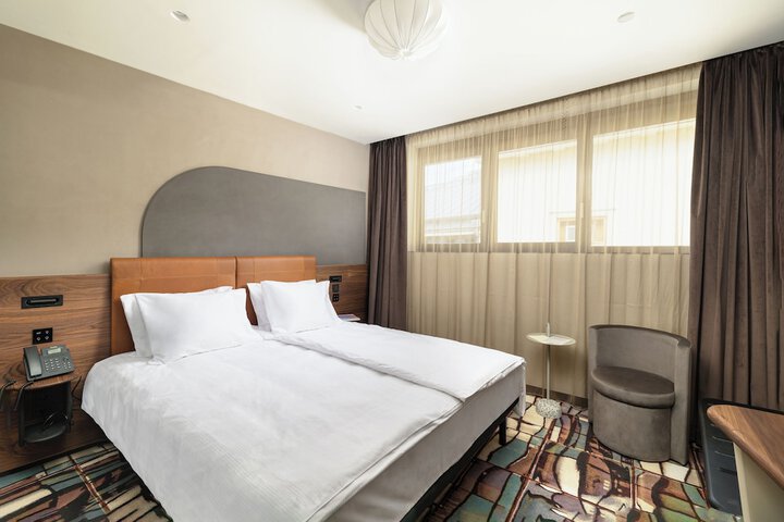 Room 2 of 52
