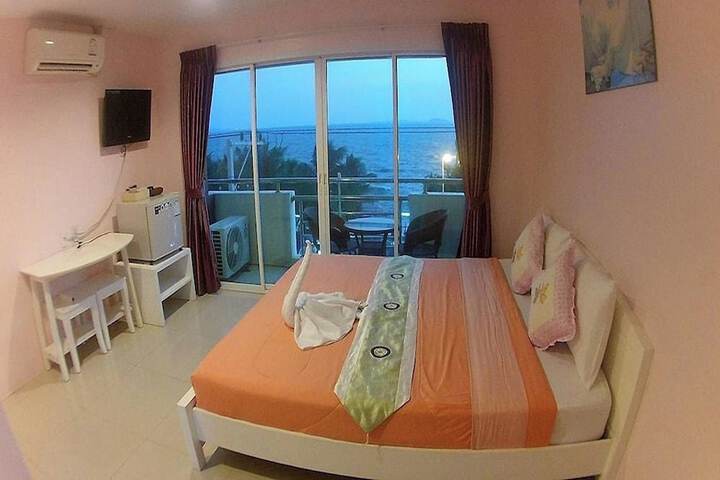 Room 67 of 114