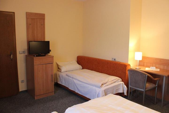 Room 21 of 41