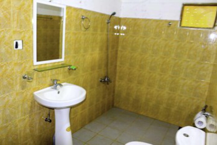 Room 4 of 15