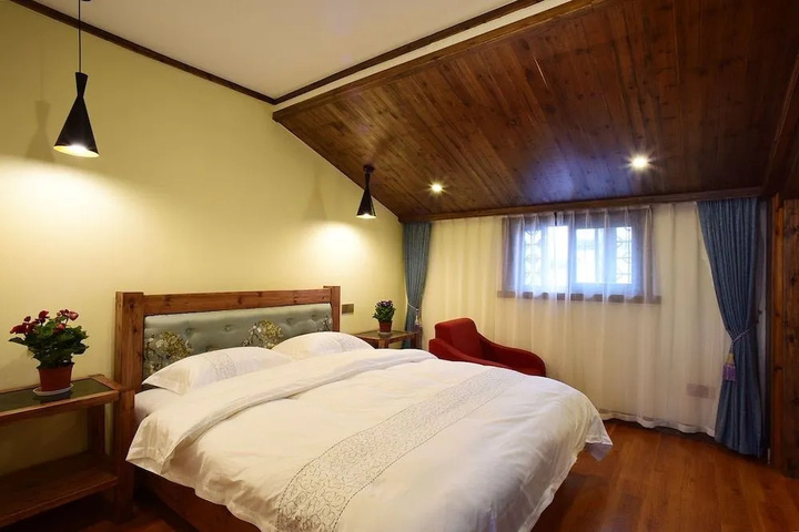 Room 6 of 20