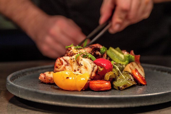 Dining 86 of 256
