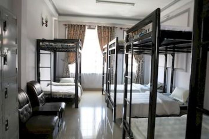 Room 3 of 5