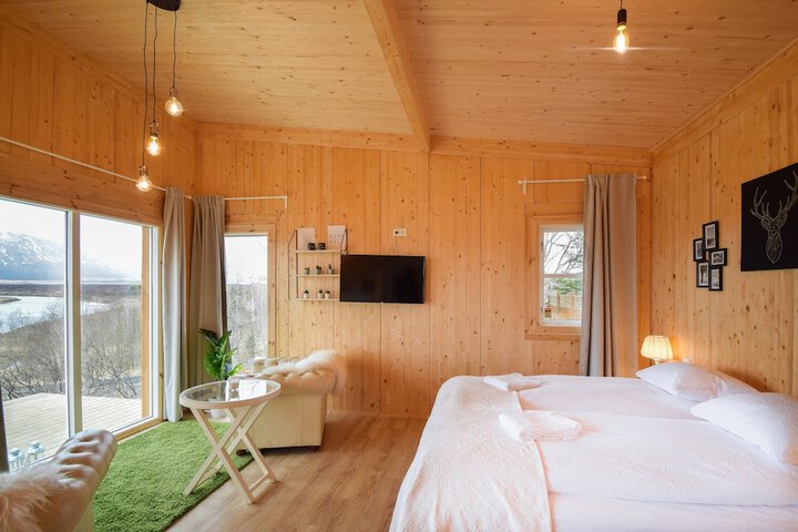 Room 2 of 19