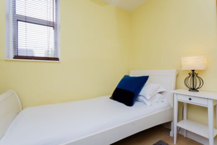 Room 20 of 25