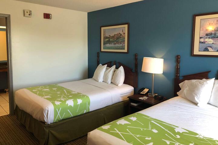 Basic Double Room (2 of 2)