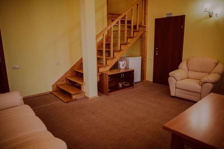 Room 22 of 90