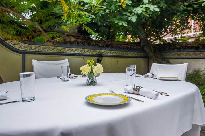 Dining 63 of 79