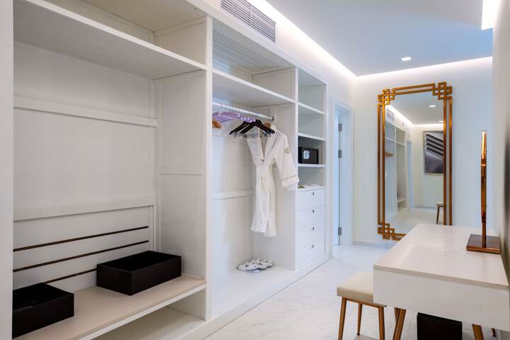 Room 54 of 186