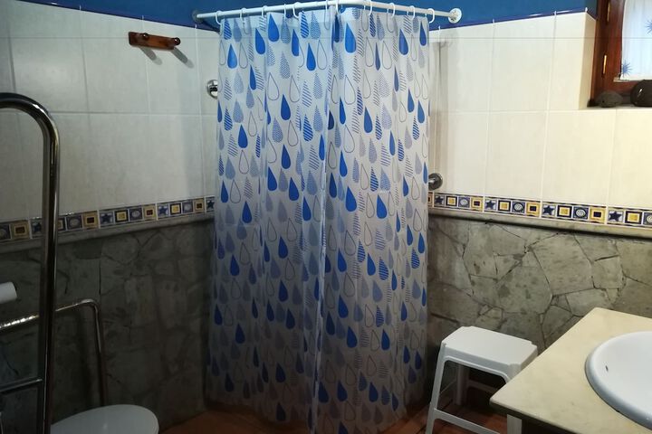 Room 10 of 14