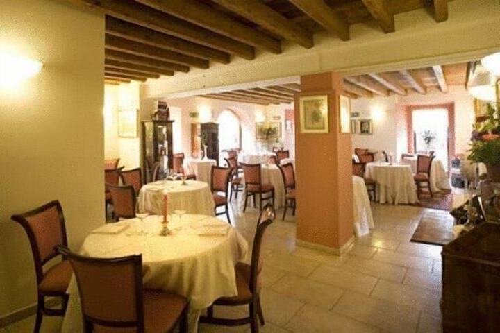 Dining Photos