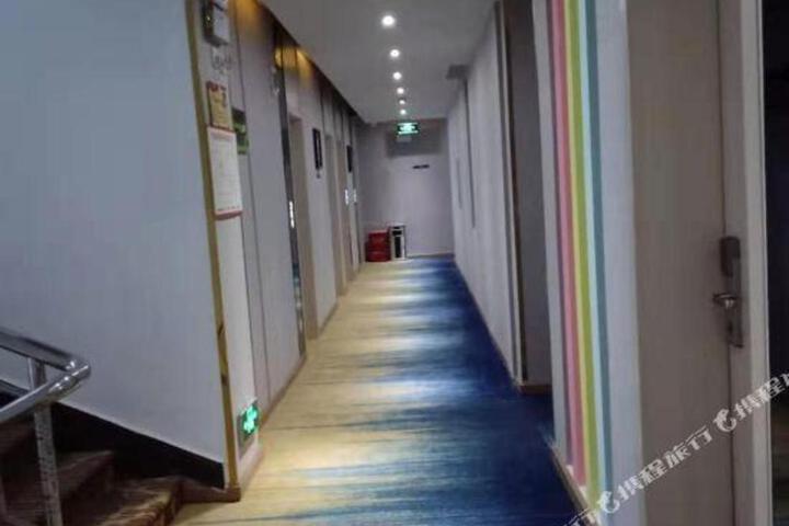 Mili Huakai Chain Hotel Jiangling Bus Station